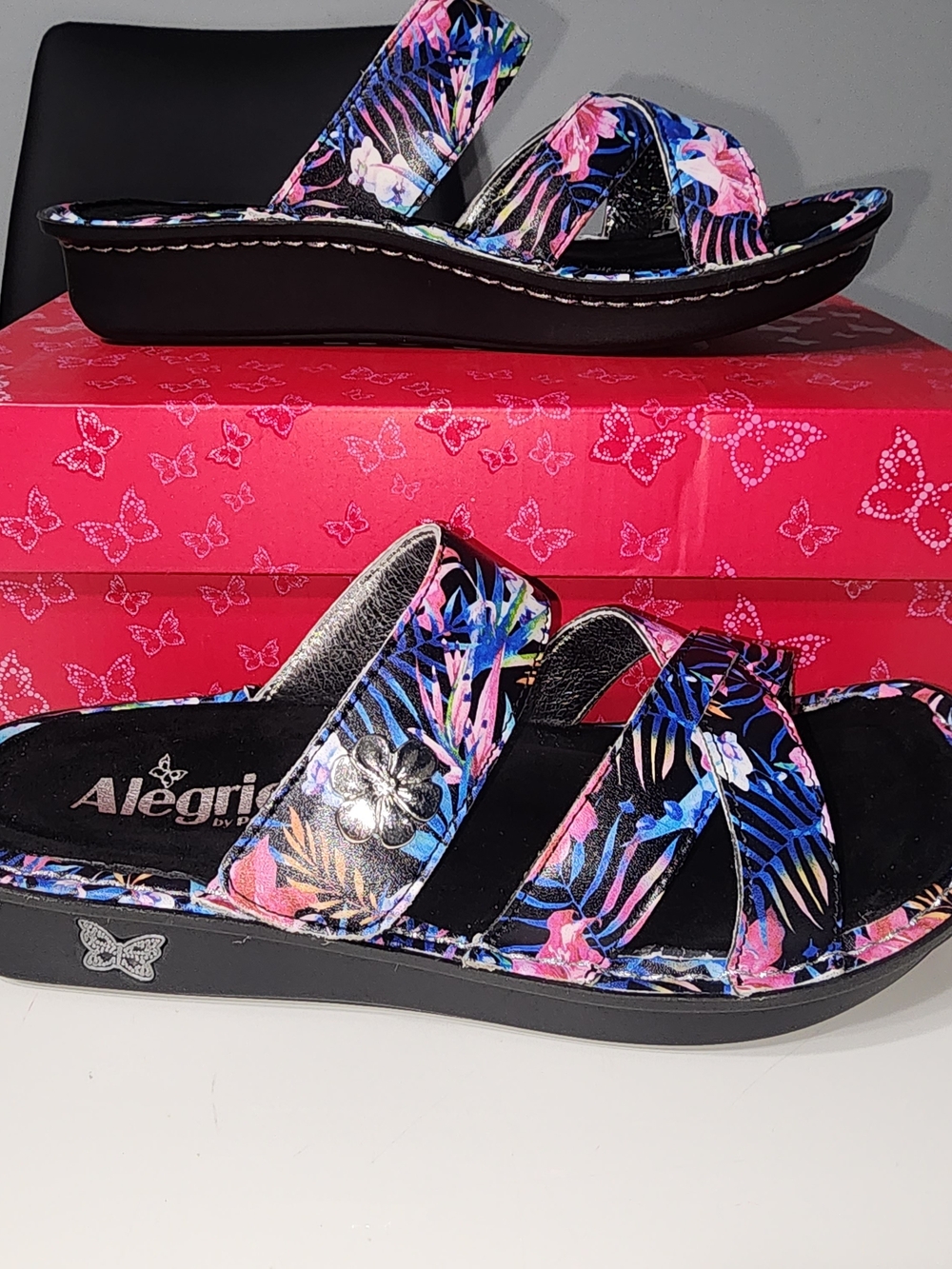 Alegria Tropical Floral Slide Sandals in Black, Pink, Blue Size 7 Comfort - Picture 4 of 12